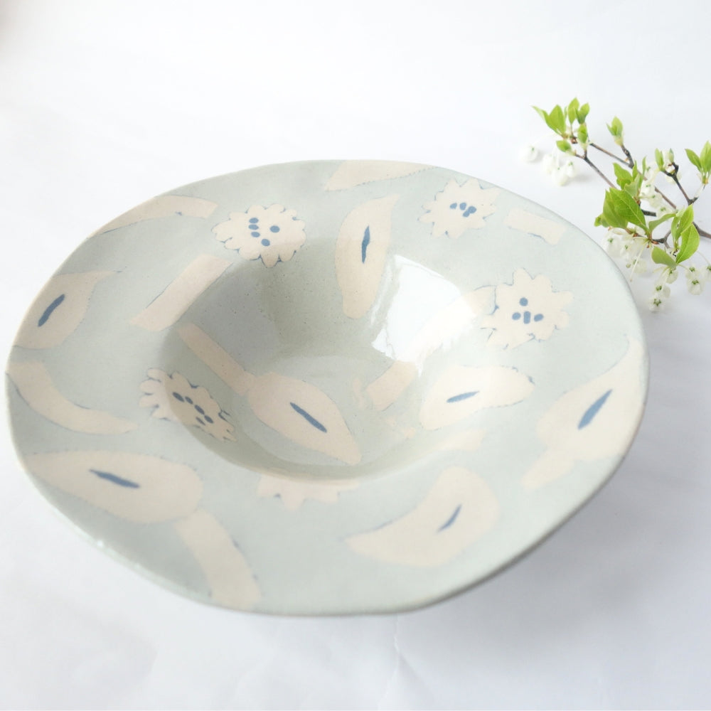 Nerikomi Spring Blue Seed Garden Round Bowl Wide Rim